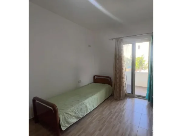 Tirane, jepet me qera apartament 2+1 Kati 1, 80 m² 400 € (Kodra e Priftit)