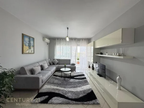 Tirane, jepet me qera apartament 2+1 Kati 10, 125 m² 1.200 € (Pallati Brigada 8)