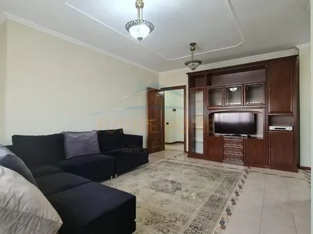 Tirane, shitet apartament 3+1+Ballkon Kati 3, 138 m² 