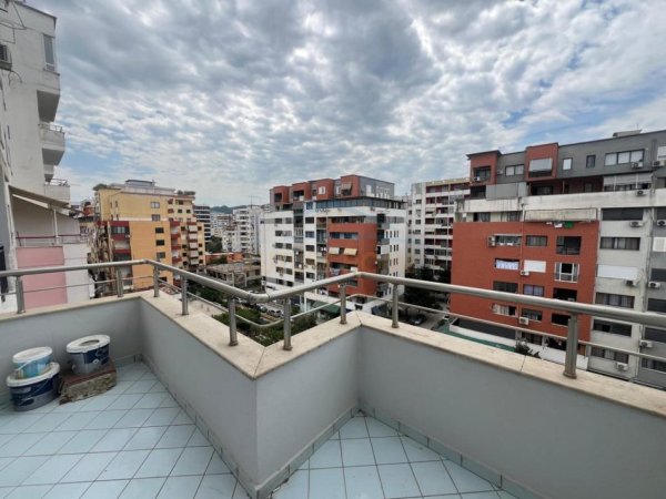 Tirane, shitet apartament 2+1+Ballkon Kati 6, 100 m² 140.000 € 