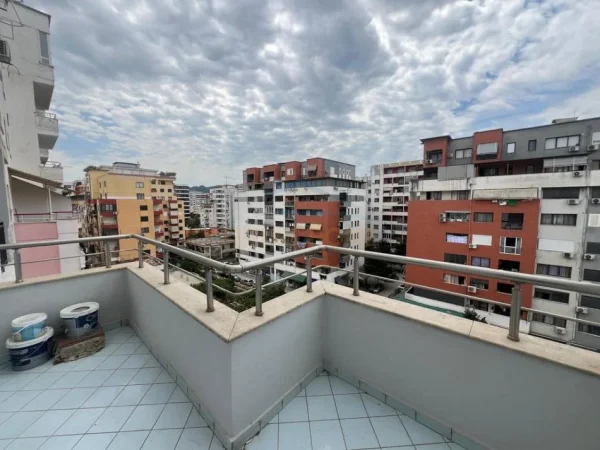 Tirane, shitet apartament 2+1+Ballkon Kati 6, 100 m² 140.000 € 