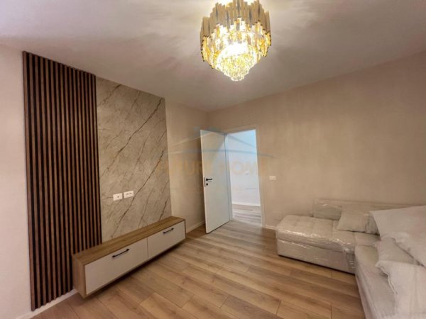 Tirane, shitet apartament 2+1+Ballkon Kati 6, 100 m² 140.000 € 
