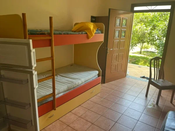 Tirane, jap me qera garsonier Kati 1, 36 m² 170 € (Rruga 7 marsi)