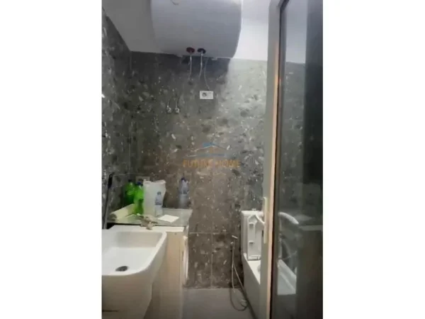 Tirane, shitet apartament 1+1 Kati 3, 50 m² 110.000 € 