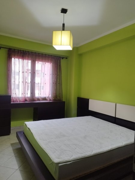 Tirane, jepet me qera apartament 2+1+Ballkon Kati 3, 90 m² 480 € (Rruga Kadri Roshi, Yzberisht, Tirane)