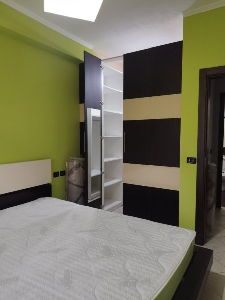 Tirane, jepet me qera apartament 2+1+Ballkon Kati 3, 90 m² 480 € (Rruga Kadri Roshi, Yzberisht, Tirane)