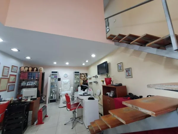 Tirane, shitet dyqan Kati 0, 37 m² 125.000 € (Rruga e Elbasanit)