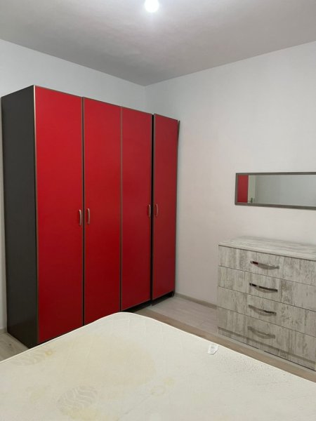 Tirane, jepet me qera apartament 2+1+Aneks+Ballkon Kati 4, 90 m² 330 € (St fundit I Porcelanit)