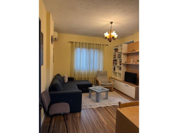 Tirane, shitet apartament 1+1 Kati 3, 87.000 € (21 Dhjetori)