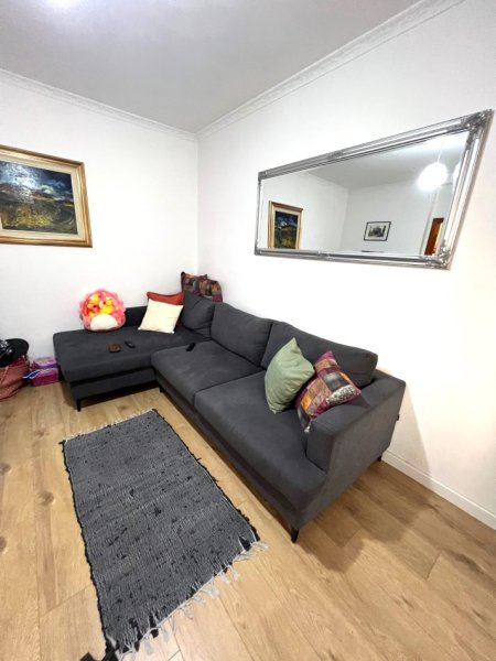 Jepet me Qera Apartament 1+1 Afer Stacionit të Trenit, Kati 4, 60 m² 450 €URO