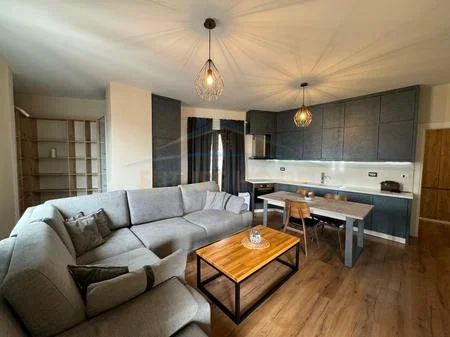 Tirane, jepet me qera apartament 2+1 Kati 7, 120 m² 800 € 