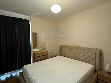 Tirane, jepet me qera apartament 2+1 Kati 7, 120 m² 800 € 