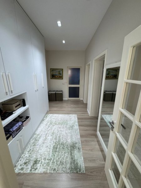 Tirane, shes apartament 1+1 Kati 6, 75 m² 120.000 € (Kombinat)