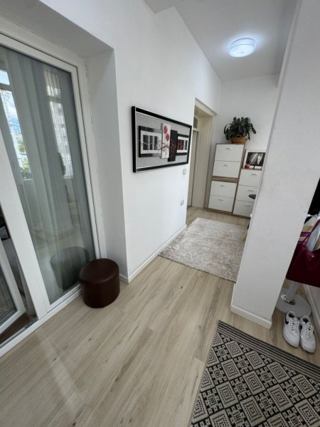Tirane, shes apartament 1+1 Kati 6, 75 m² 120.000 € (Kombinat)
