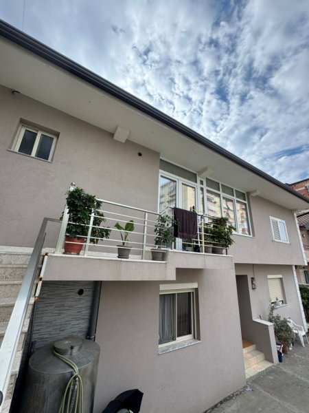 Tirane, shes apartament 1+1 Kati 6, 75 m² 120.000 € (Kombinat)