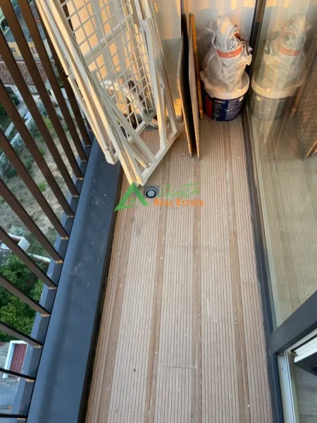 Tirane, jepet me qera apartament 1+1+Ballkon+post Parkimi, i pa banuar me pare 650 € (Rruga Riza Cerova)