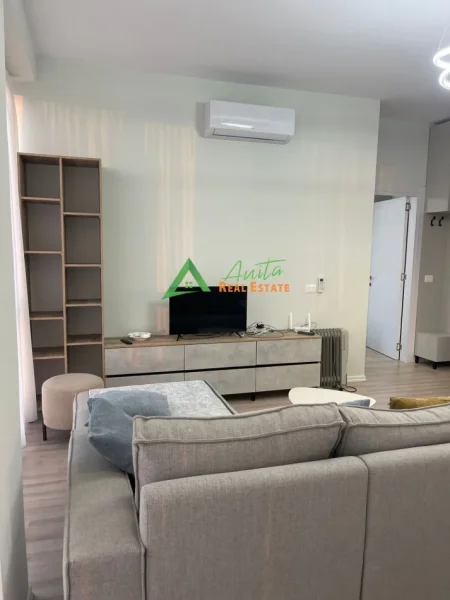 Tirane, jepet me qera apartament 1+1+Ballkon+post Parkimi, i pa banuar me pare 650 € (Rruga Riza Cerova)