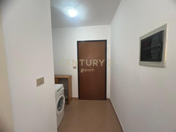 jepet me qera apartament 2+1 Kati 6, 102 m² 700 € (Rruga e Kosovareve)