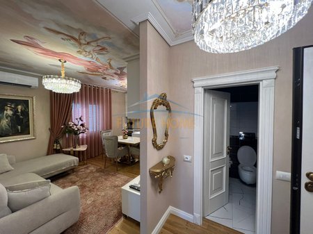 Tirane, jepet me qera apartament 2+1 Kati 9, 73 m² 1.000 € 