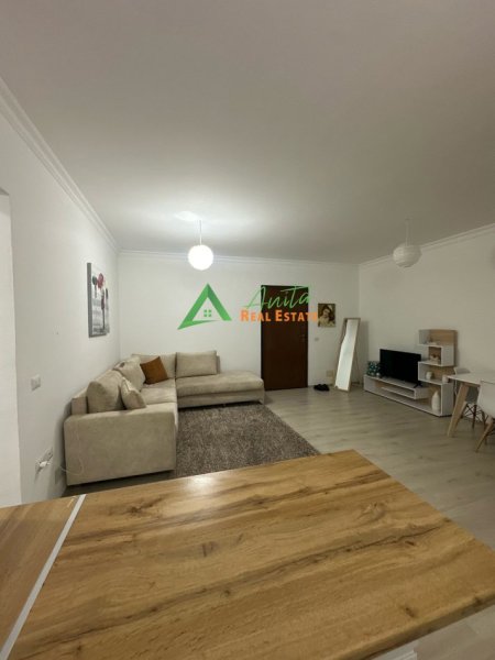 Tirane, jepet me qera apartament 1+1+Ballkon Kati 1, 65 m² 47 000 Leke(Kopshti Botanik)