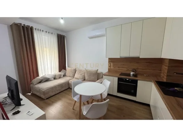 Tirane, jepet me qera apartament 1+1 , 47 m² 420 € (Rezidenca Kaimi)