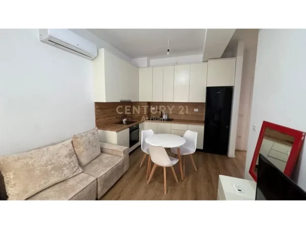 Tirane, jepet me qera apartament 1+1 , 47 m² 420 € (Rezidenca Kaimi)
