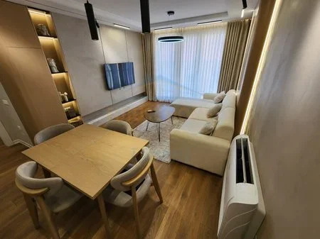 Tirane, jepet me qera apartament 3+1 Kati 3, 100 m² 700 € 