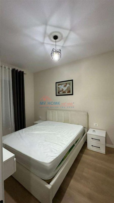 Tirane, jepet me qera apartament 1+1+Ballkon Kati 3, 70 m² 600 € (5 Maji)