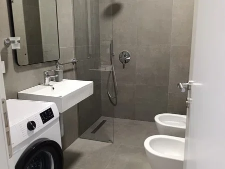 Tirane, shitet apartament 2+1 Kati 1, 95 m² 240.000 € 