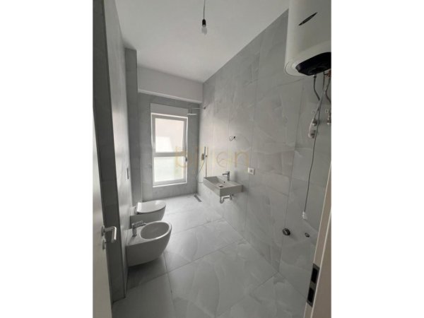 Tirane, shitet apartament 1+1 , 60 m² 100.000 € (Ali Demi)