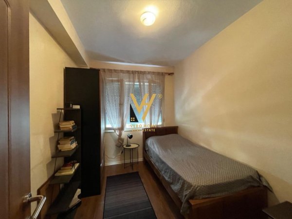 Tirane, jepet me qera apartament 3+1+Ballkon Kati 2, 125 m² 1.000 € (BLLOK)