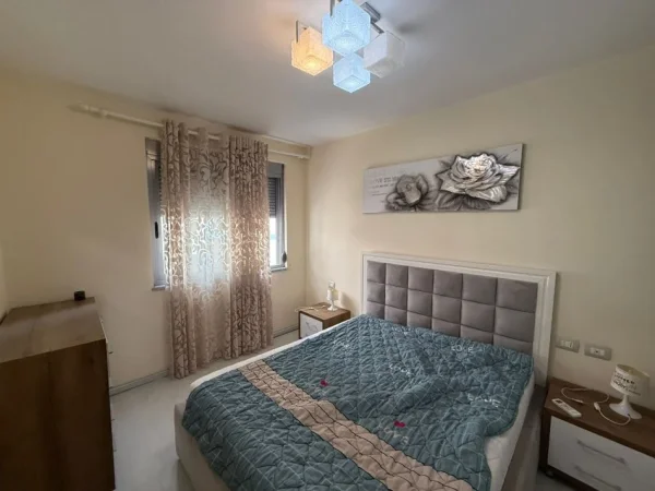 Shqiperi, jepet me qera apartament 1+1+Ballkon Kati 2, 68 m² 600 € 