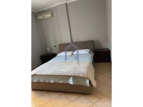 Tirane, jap me qera apartament 1+1+Ballkon Kati 2, 60 m² 650 € (Stadiumi Dinamo)