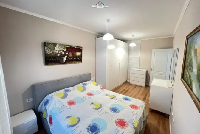 Tirane, jepet me qera apartament duplex Dublex Kati 1, 110 m² 700 € (Kodra e Diellit 2)