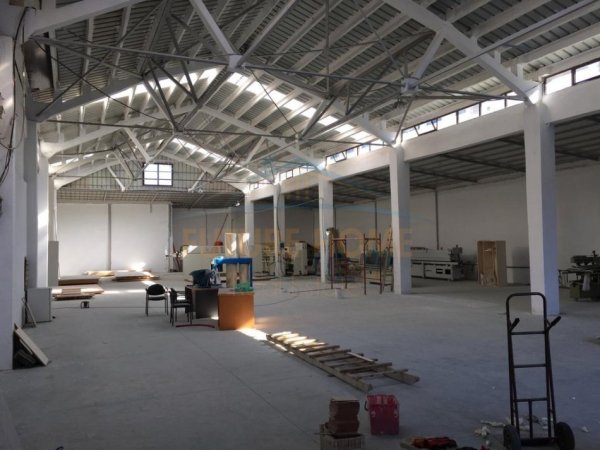 Durres, shitet magazine , 906 m² 1.200.000 € 