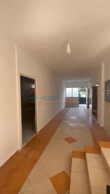 Tirane, jepet me qera apartament 5+1+Ballkon Kati 4, 150 m² 4.000 € (Globi)