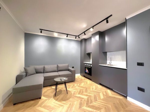Tirane, shitet apartament 1+1 , 108 m² 265.000 € (mine peza)