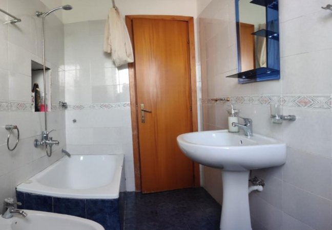 Vlore, jepet me qera nga Pronari, pa-komision apartament 1+1 Kati 4, 64 m² 250 € (Janaq Kilica, Vlore)