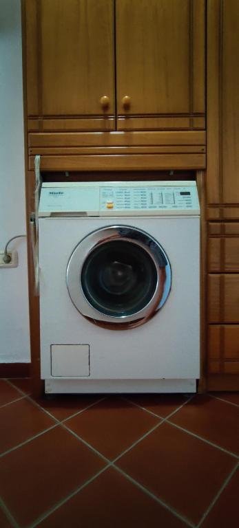 Vlore, jepet me qera nga Pronari, pa-komision apartament 1+1 Kati 4, 64 m² 250 € (Janaq Kilica, Vlore)