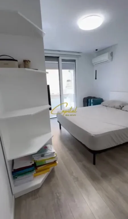 Tirane, jepet me qera apartament 2+1 Kati 3, 100 m² 1.000 € (ISH BLLOKU)