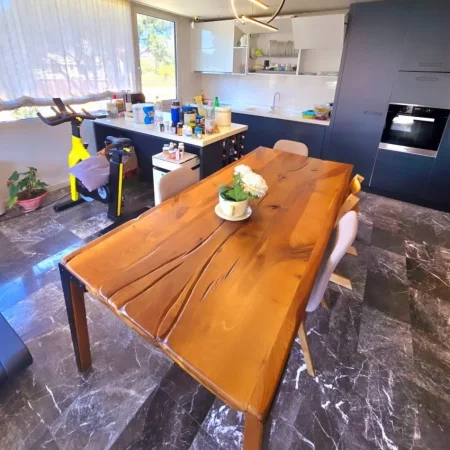 Tirane, shitet apartament 2+1 , 200 m² (ambasada amerikane)