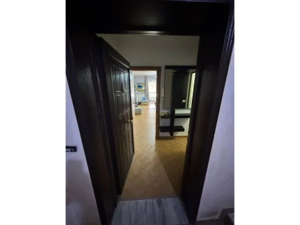 Tirane, shitet apartament 2+1 Kati 2, 100 m² 140.000 € 