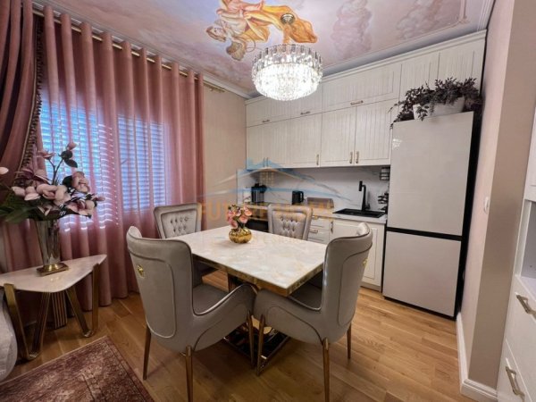JEPET ME QERA APARTAMENT 2+1NE MYSLYM SHYR