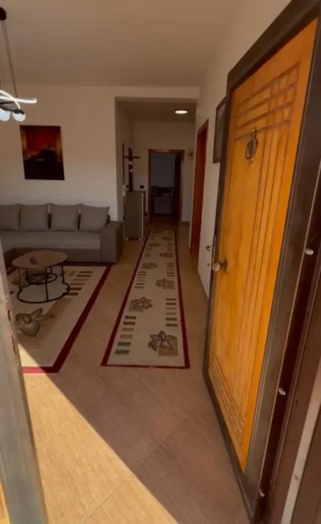 Tirane, jepet me qera apartament 2+1+Ballkon Kati 4, 100 m² 500 € (RRUGA 5 MAJI)