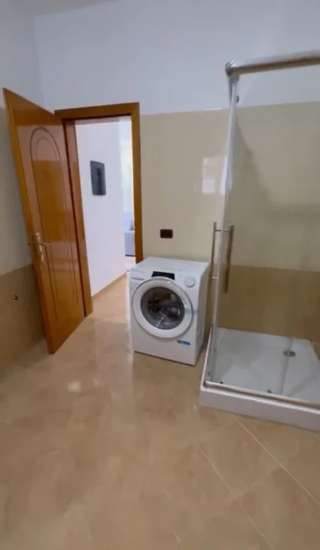 Tirane, jepet me qera apartament 2+1+Ballkon Kati 4, 100 m² 500 € (RRUGA 5 MAJI)