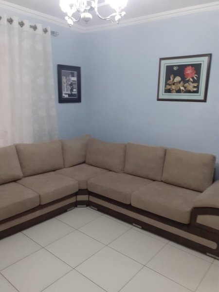 Tirane, jepet me qera apartament 1+1+Ballkon Kati 2, 60 m² 410 € (Kinostudio/Rr.Hysen Gjura)