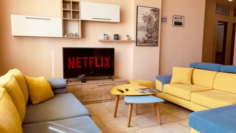 Durres, jepet me qera nga Pronari, pa-komision apartament 2+1+Ballkon Kati 0, 103 m² 550 € (Rruga Anastas Durrsaku, afer kishes ortodokse)