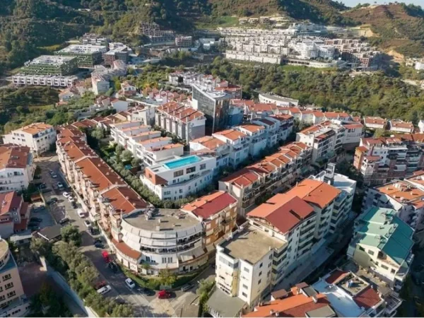 Tirane, shitet garazh | post parkimi Kati -1, 17 m² (Kodra e Diellit)