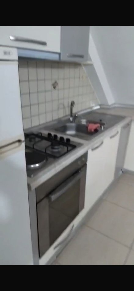 Tirane, jepet me qera apartament 1+1+Ballkon Kati 4, 60 m² 300 € (FRESKU)