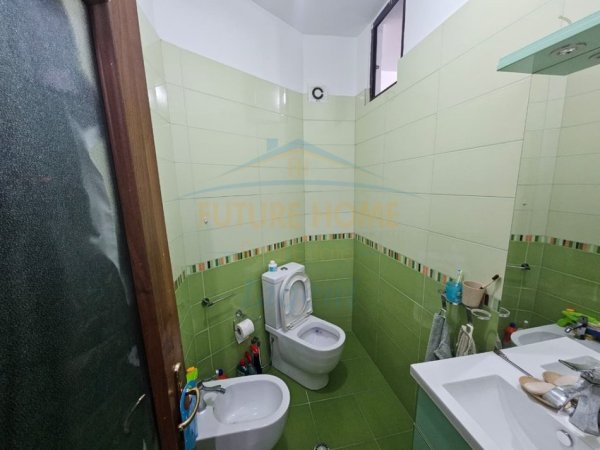 Tirane, shitet apartament 3+1 Kati 3, 124 m² 299.000 € (Rruga e Kavajes, Prane Qendres.)